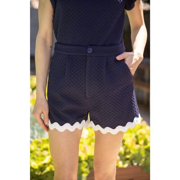 Textured Ric Rac trim Shorts - Picture 8 of 8